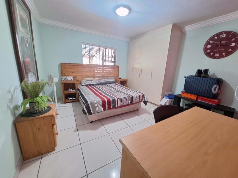 4 Bedroom Property for Sale in Menkenkop Western Cape